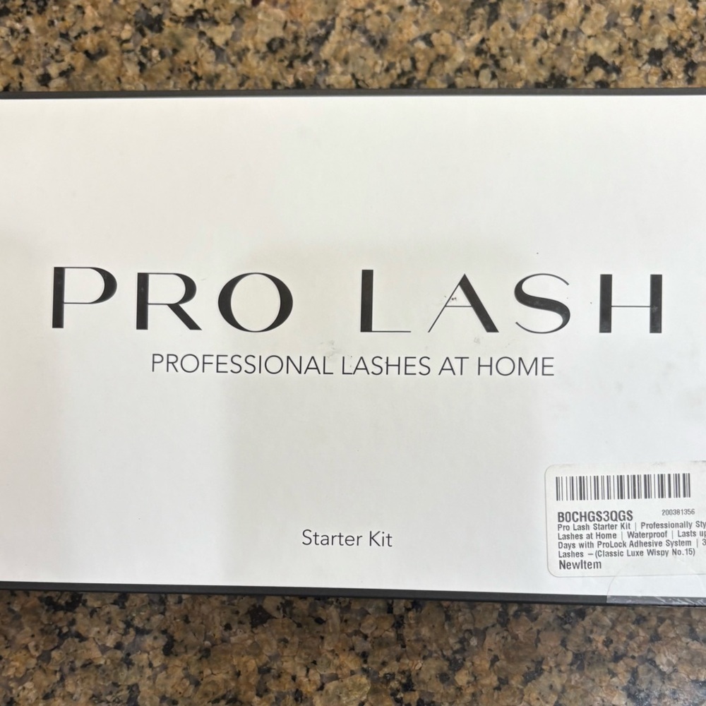 Pro Lash Professional Lashes Starter Kit -Classic Luxe Whispy